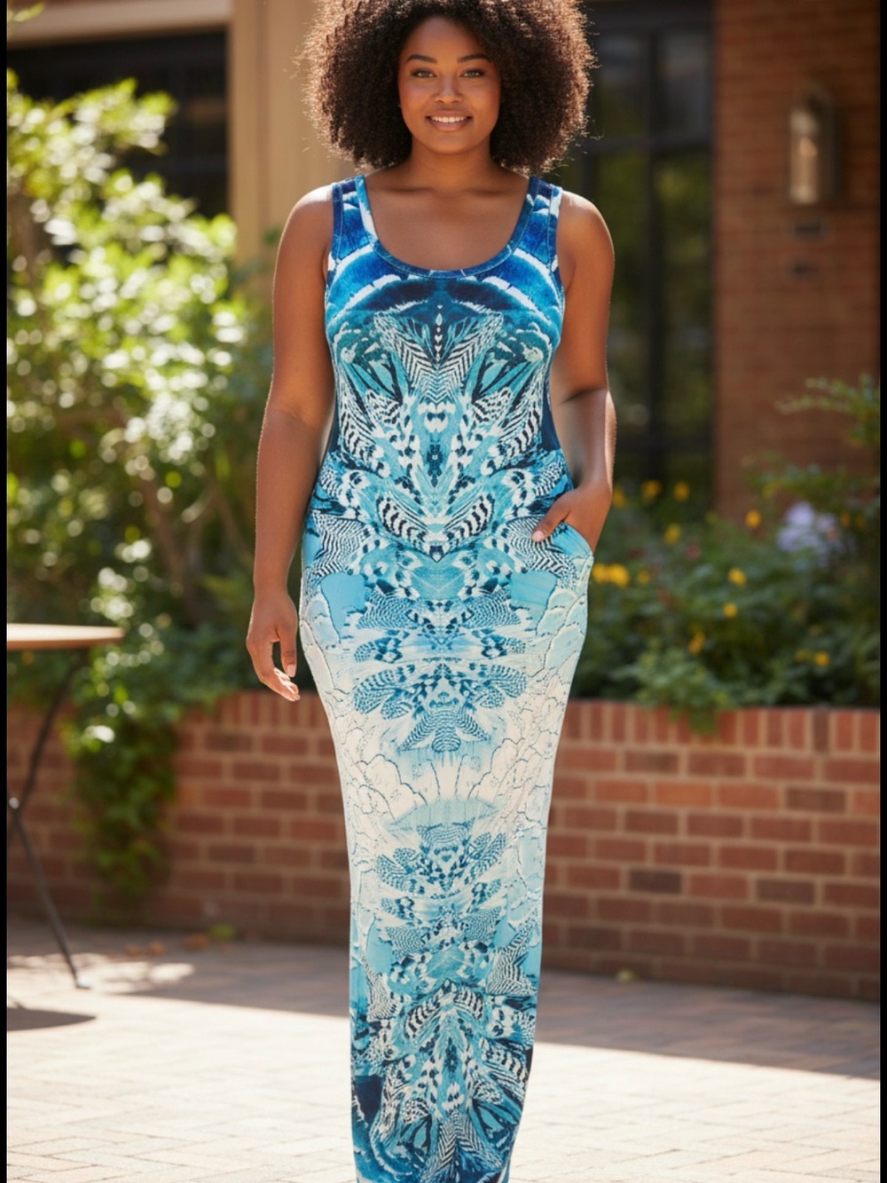 VENUS Blue Ombre Printed Scoop Neck Maxi Dress